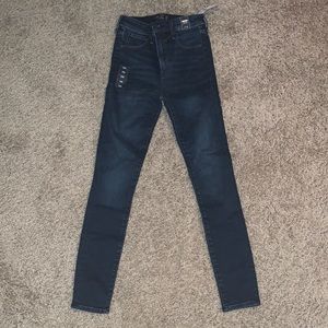 Abercrombie & Fitch High Rise Super Skinny Jeans